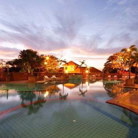 Cross Pattaya Pratamnak Hotel Exterior foto
